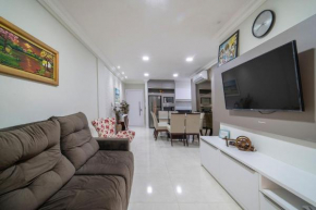 Apartamento 2 quartos sendo 1 suíte 80 metros da praia